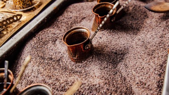 Kahvenizi içmeden 3 dakika bekleyin! En iyi Türk kahvesini elde